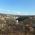 Апартамент За Гости На Ул Христо Ботев